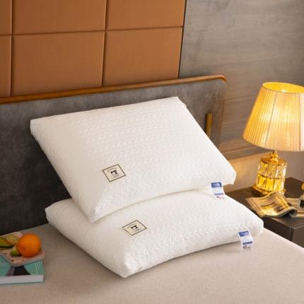 91家纺网 家纺一手货源 找家纺 枕之坊 2021新款全棉针织热熔枕48×74cm 白色