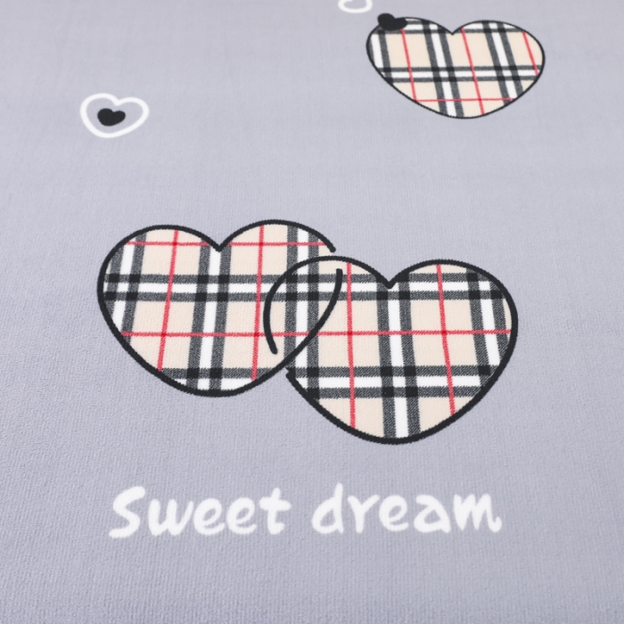 91家纺网 家纺一手货源 找家纺 情煊家纺 2021新款牛奶绒单被套 爱心宝丽