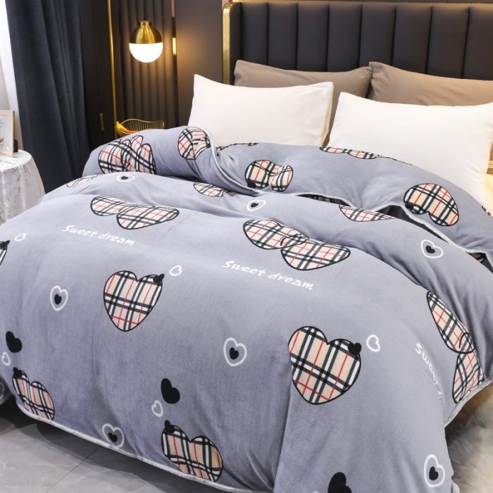 91家纺网 家纺一手货源 找家纺 情煊家纺 2021新款牛奶绒单被套 爱心宝丽