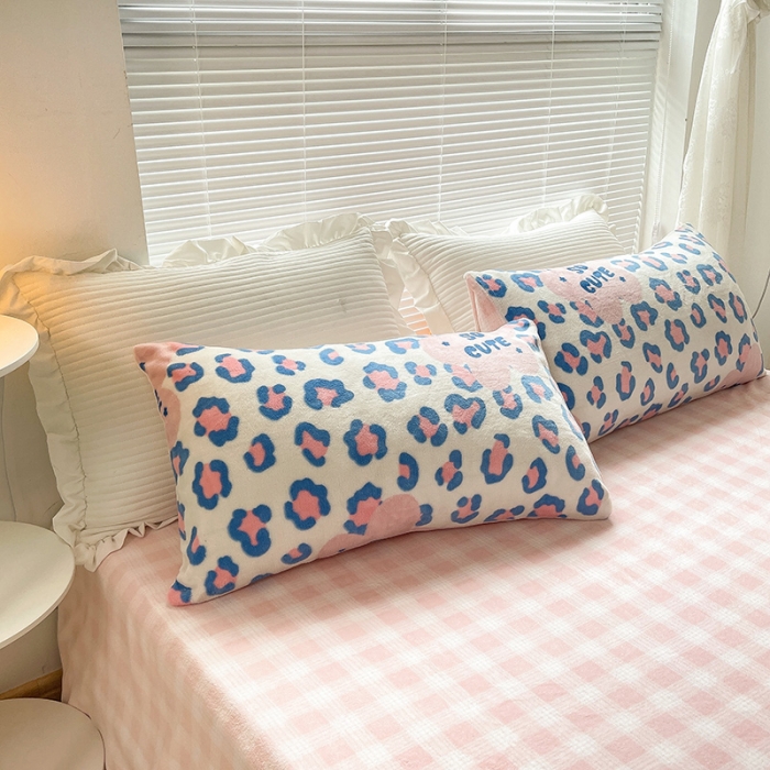 91家纺网 家纺一手货源 找家纺 安哆啦 2021新款220g牛奶绒简约款四件套 可爱多