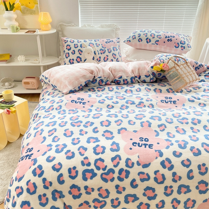 91家纺网 家纺一手货源 找家纺 安哆啦 2021新款220g牛奶绒简约款四件套 可爱多