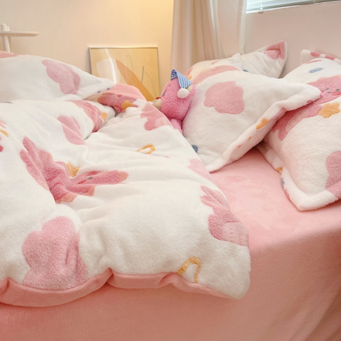 91家纺网 家纺一手货源 找家纺 川悦生活 2021新款立体雪花绒四件套直播供货爱心恐龙