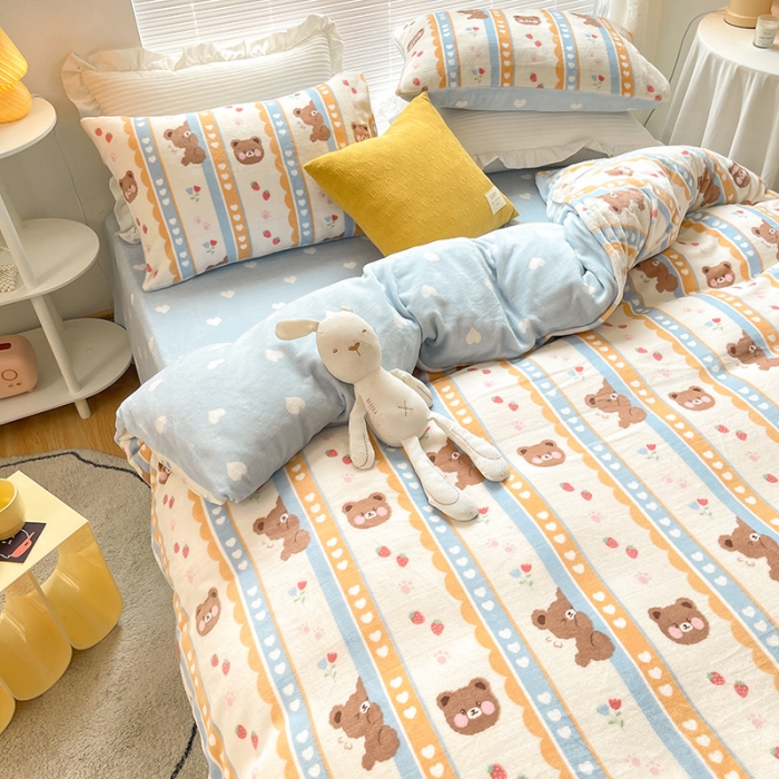 91家纺网 家纺一手货源 找家纺 安哆啦 2021新款220g牛奶绒简约款四件套 可爱熊