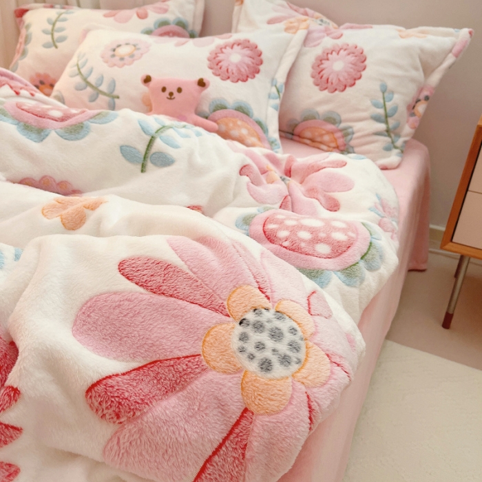 91家纺网 家纺一手货源 找家纺 川悦生活 2021新款立体雪花绒四件套直播供货 彩虹花