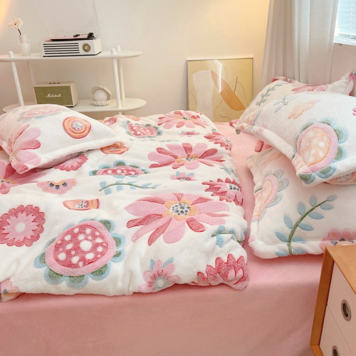 91家纺网 家纺一手货源 找家纺 川悦生活 2021新款立体雪花绒四件套直播供货 彩虹花