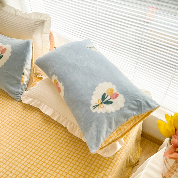 91家纺网 家纺一手货源 找家纺 安哆啦 2021新款220g牛奶绒简约款四件套 心朵