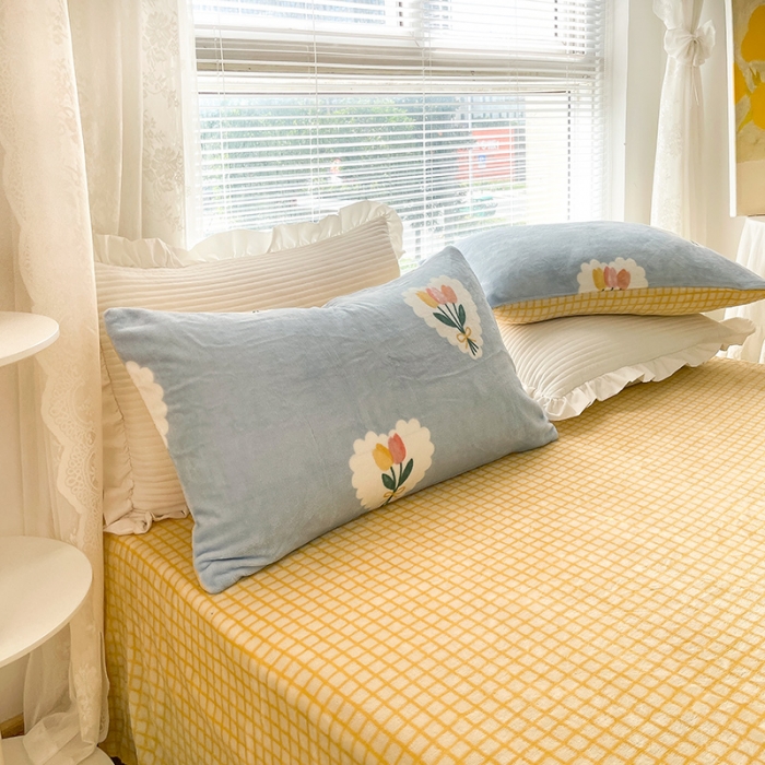 91家纺网 家纺一手货源 找家纺 安哆啦 2021新款220g牛奶绒简约款四件套 心朵