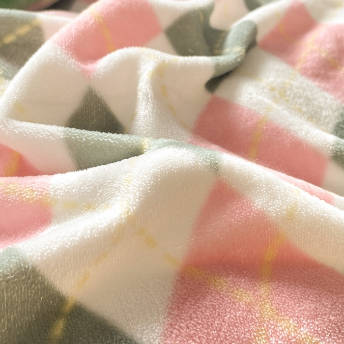 91家纺网 家纺一手货源 找家纺 安哆啦 2021新款220g牛奶绒简约款四件套 心格