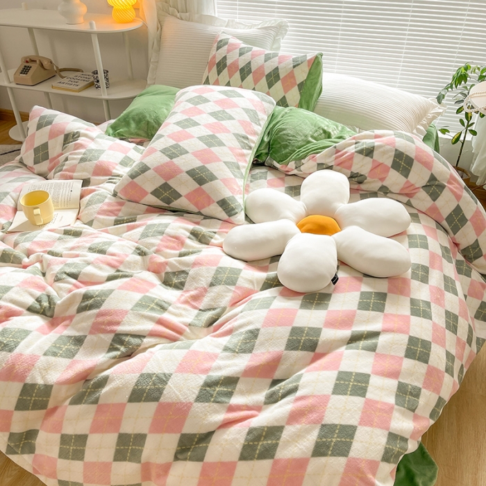 91家纺网 家纺一手货源 找家纺 安哆啦 2021新款220g牛奶绒简约款四件套 心格