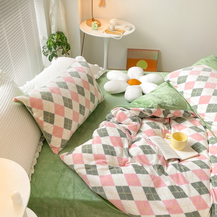 91家纺网 家纺一手货源 找家纺 安哆啦 2021新款220g牛奶绒简约款四件套 心格