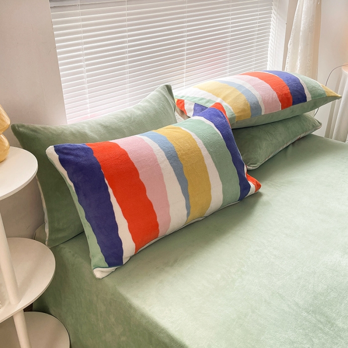 91家纺网 家纺一手货源 找家纺 安哆啦 2021新款220g牛奶绒简约款四件套 炫彩花朵