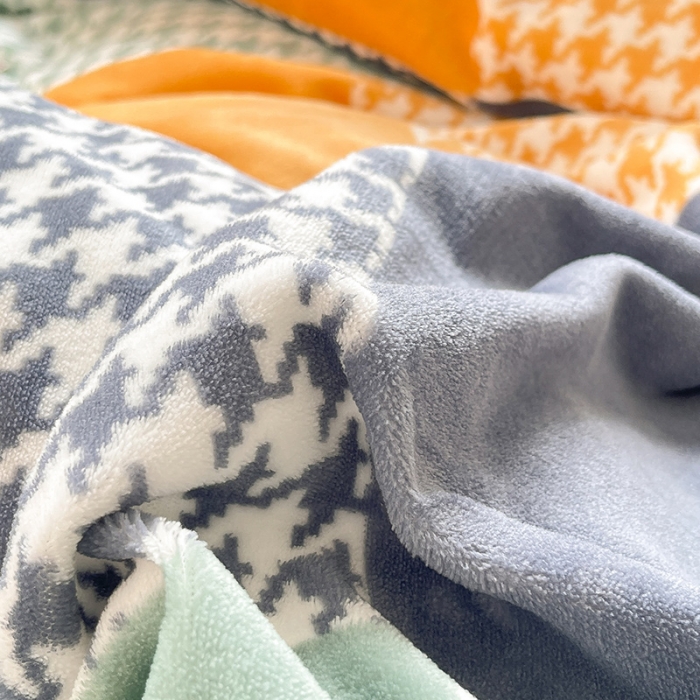 91家纺网 家纺一手货源 找家纺 安哆啦 2021新款220g牛奶绒简约款四件套 夜办