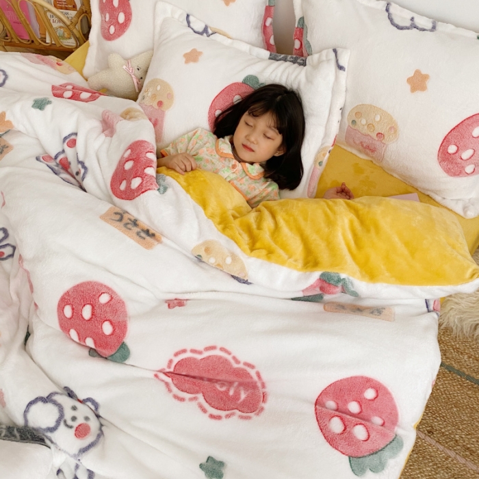 91家纺网 家纺一手货源 找家纺 川悦生活 2021新款立体雪花绒四件套直播供货 草莓小熊