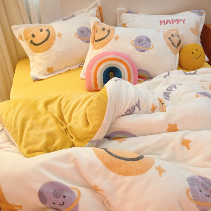 91家纺网 家纺一手货源 找家纺 川悦生活 2021新款立体雪花绒四件套直播供货 欢乐微笑