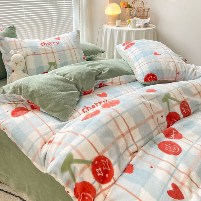 91家纺网 家纺一手货源 找家纺 安哆啦 2021新款220g牛奶绒简约款四件套 樱桃兔兔