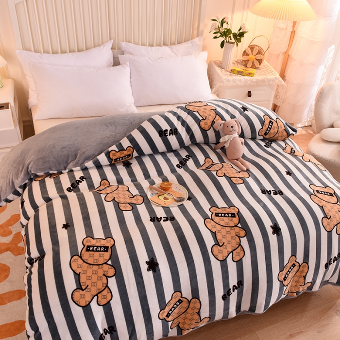 91家纺网 家纺一手货源 找家纺 眠博士 2021新款印花款多功能毛毯单被套特工熊