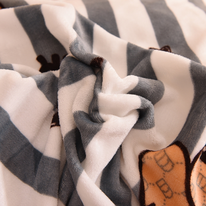 91家纺网 家纺一手货源 找家纺 眠博士 2021新款印花款多功能毛毯单被套特工熊