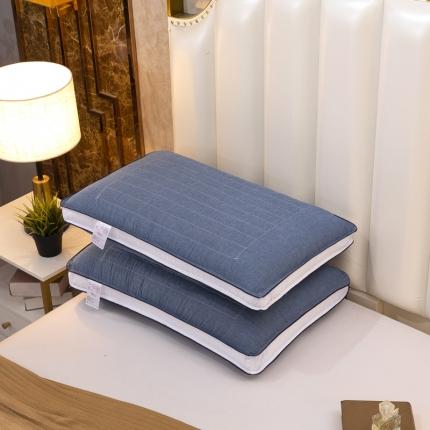 91家纺网 家纺一手货源 找家纺 枕之坊 2021新款决明子水洗棉热熔枕48×74cm 深蓝