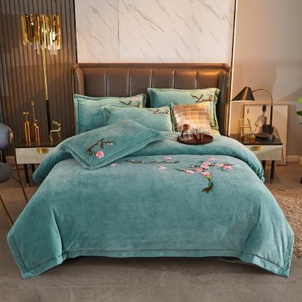 2024新款220克加厚牛奶绒一字绣四件套 枝香满园-阳光绿