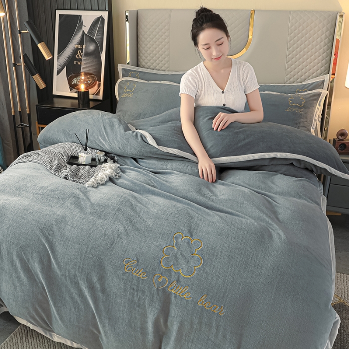 91家纺网 家纺一手货源 找家纺 爱洛家纺2021新款牛奶绒四件套 皓星-灰