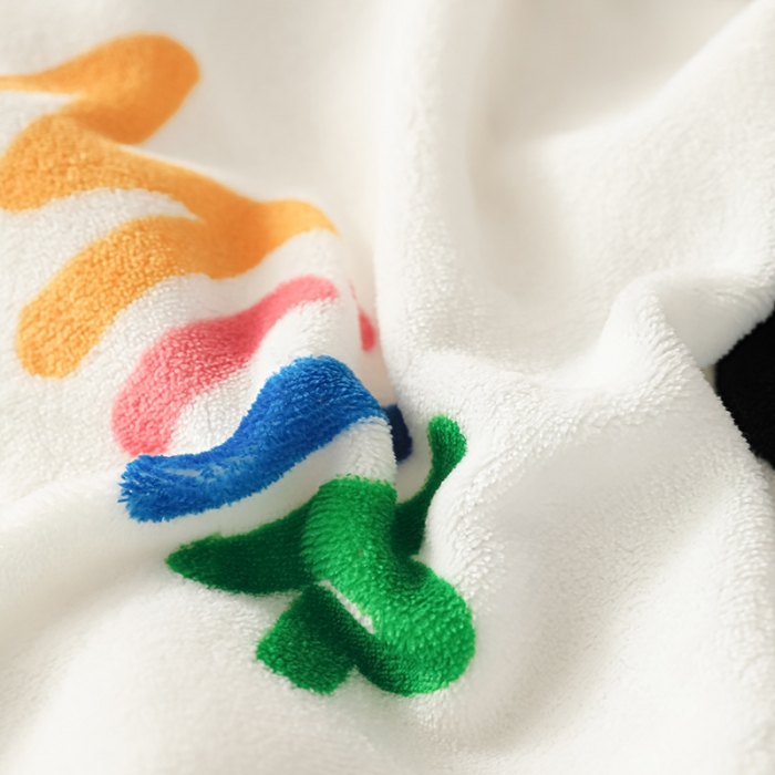 91家纺网 家纺一手货源 找家纺 爱洛家纺2021新款牛奶绒四件套 小奶牛