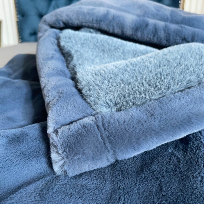 91家纺网 家纺一手货源 找家纺 （总）凯轩毛毛毯毯子 仿雪狐毛皮毛毛毯毯子 婚庆毛毯毯子 保暖毛毯毯子