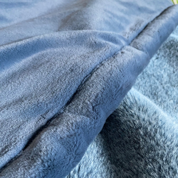 91家纺网 家纺一手货源 找家纺 凯轩毛毛毯毯子 2024新款仿雪狐毛皮毛毛毯毯子 雪狐蓝