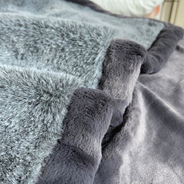 91家纺网 家纺一手货源 找家纺 凯轩毛毛毯毯子 2024新款仿雪狐毛皮毛毛毯毯子 雪狐青