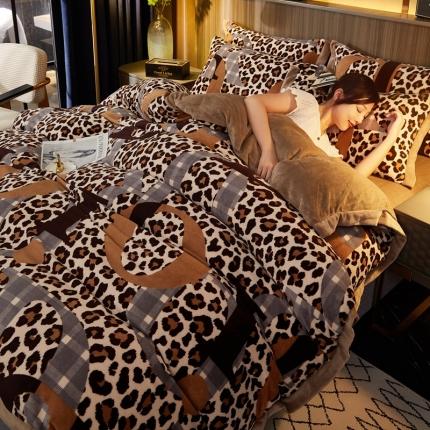 澳洲羽 2024年新牛奶绒拼角印花四件套水晶法莱绒直播供货 时尚豹纹