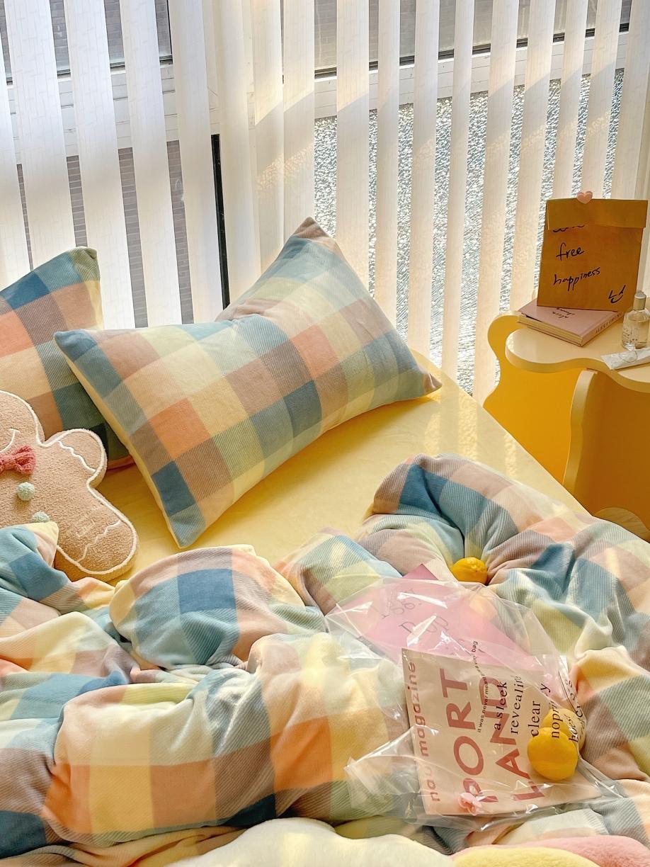 91家纺网 家纺一手货源 找家纺 圆岛 2021新款高克重牛奶绒ins小清新四件套 五彩格