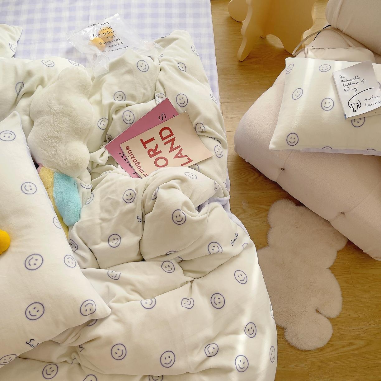 91家纺网 家纺一手货源 找家纺 圆岛 2021新款高克重牛奶绒ins小清新四件套 笑脸