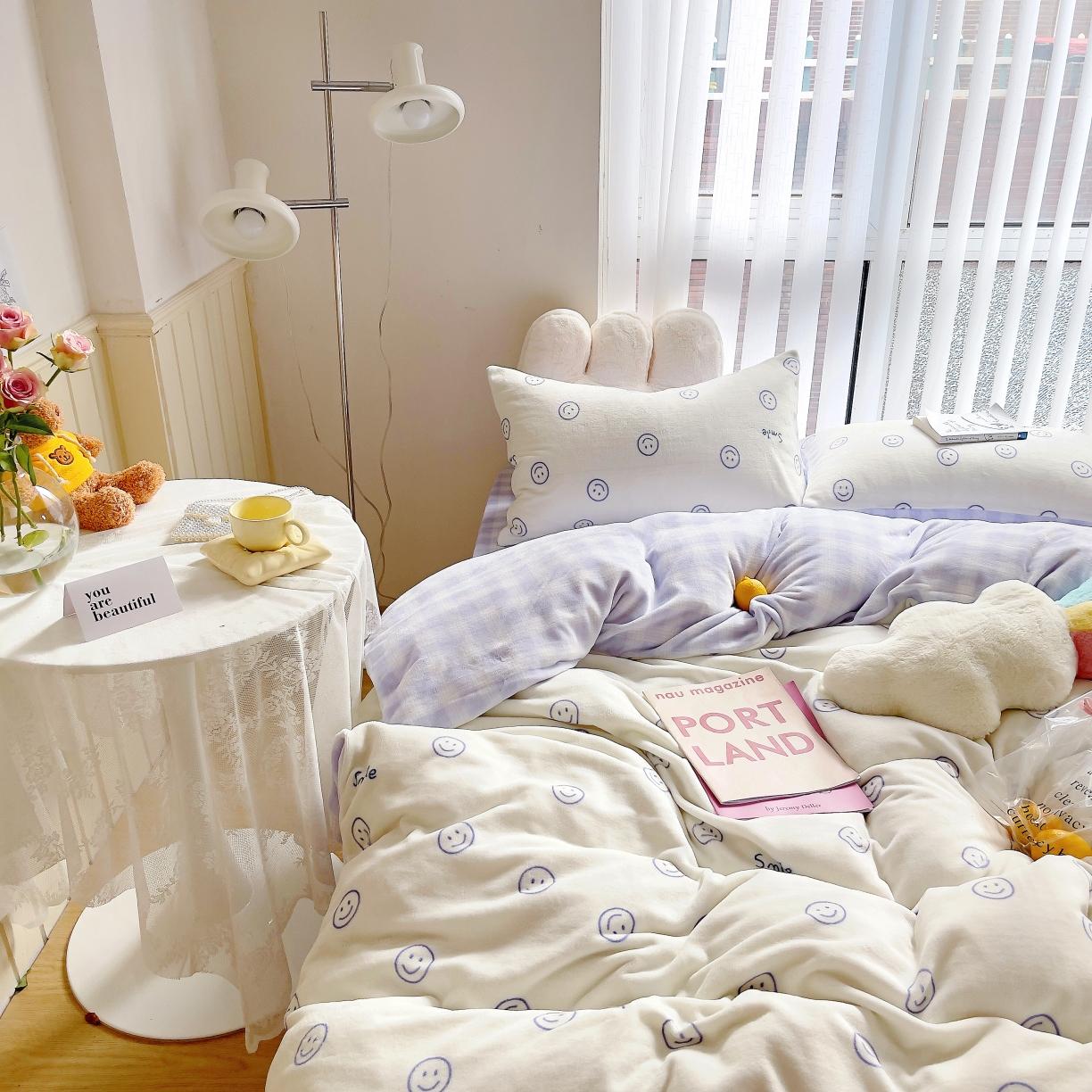 91家纺网 家纺一手货源 找家纺 圆岛 2021新款高克重牛奶绒ins小清新四件套 笑脸