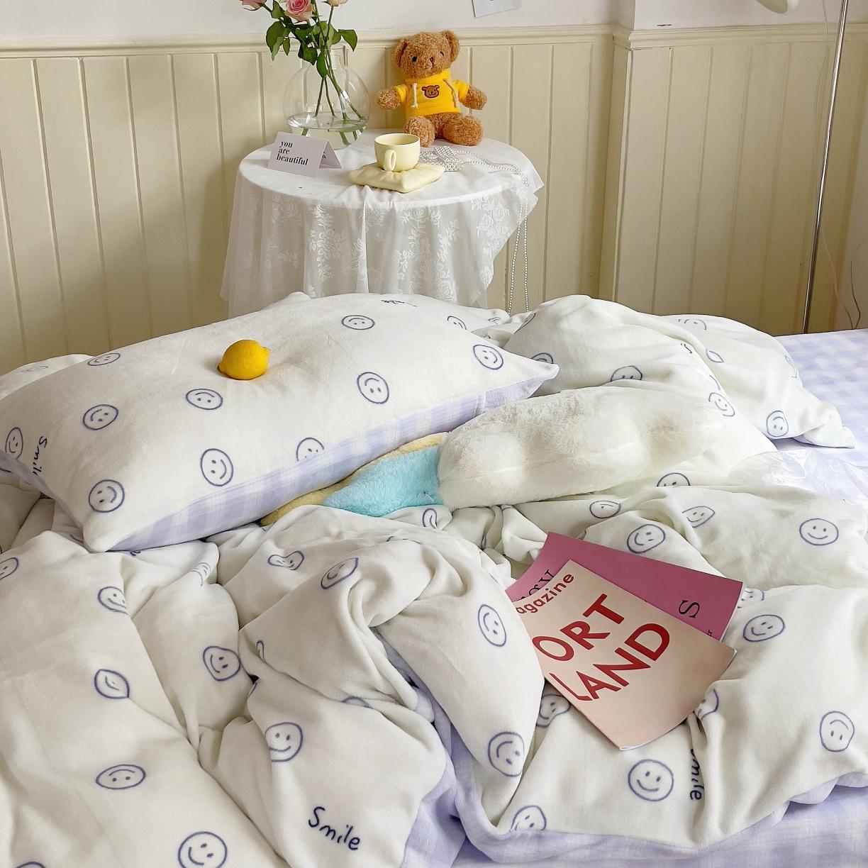 91家纺网 家纺一手货源 找家纺 圆岛 2021新款高克重牛奶绒ins小清新四件套 笑脸