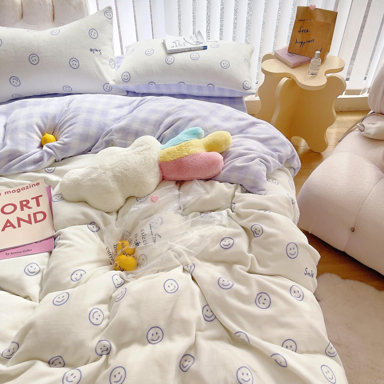 91家纺网 家纺一手货源 找家纺 圆岛 2021新款高克重牛奶绒ins小清新四件套 笑脸