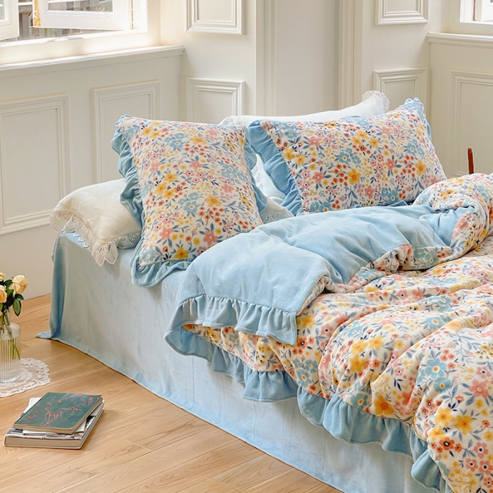 91家纺网 家纺一手货源 找家纺 圆岛 2021新款法式浪漫牛奶绒四件套 花间 兰