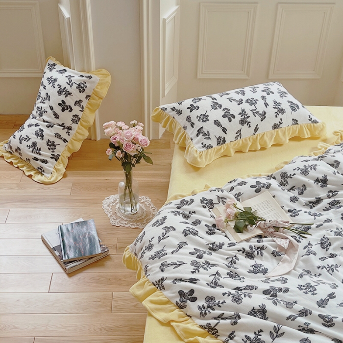 91家纺网 家纺一手货源 找家纺 圆岛 2021新款法式浪漫牛奶绒四件套 墨黛 米黄