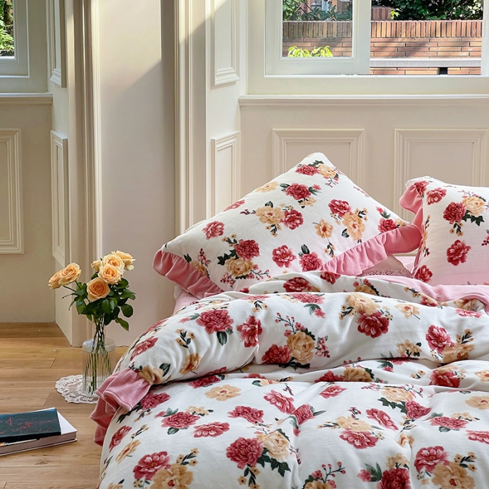 91家纺网 家纺一手货源 找家纺 圆岛 2021新款法式浪漫牛奶绒四件套 牡丹 洋粉