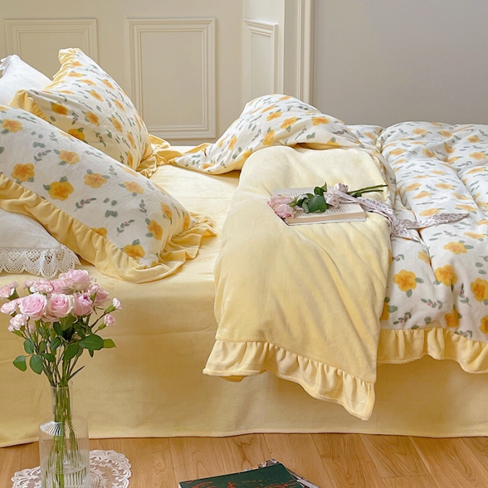 91家纺网 家纺一手货源 找家纺 圆岛 2021新款法式浪漫牛奶绒四件套 星蔓 奶油黄