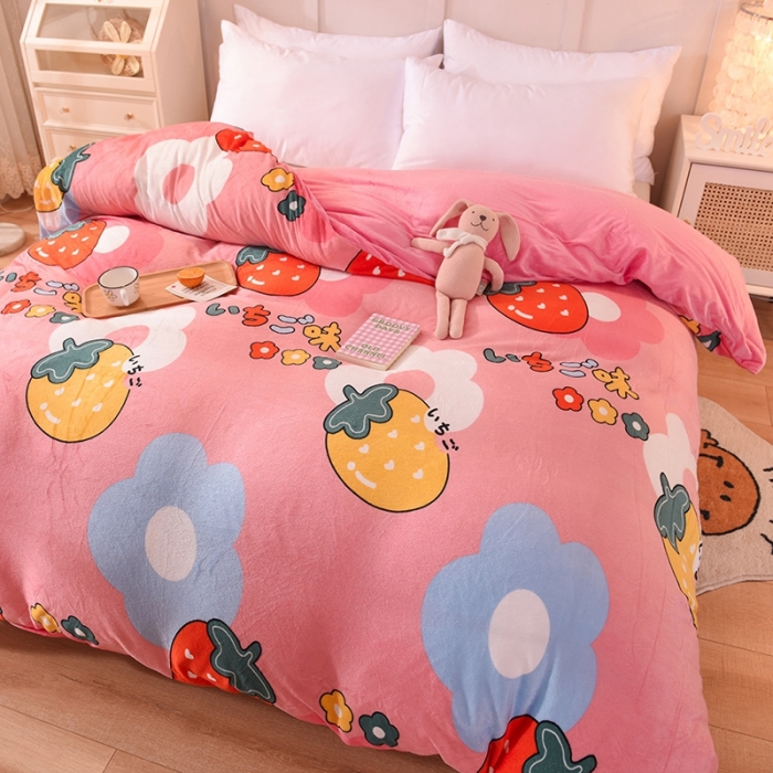 91家纺网 家纺一手货源 找家纺 甜之梦 2025新款水晶绒单品被套 草莓格