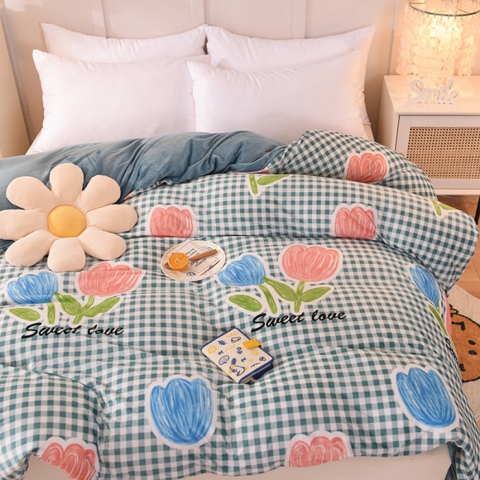 91家纺网 家纺一手货源 找家纺 甜之梦 2025新款水晶绒单品被套 格子三瓣花