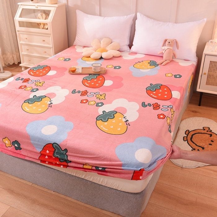 91家纺网 家纺一手货源 找家纺 甜之梦 2025新款水晶绒单品床笠 草莓格