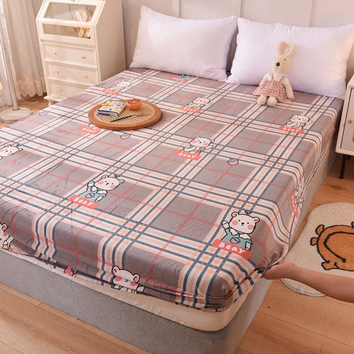 91家纺网 家纺一手货源 找家纺 甜之梦 2025新款水晶绒单品床笠 格子萌熊