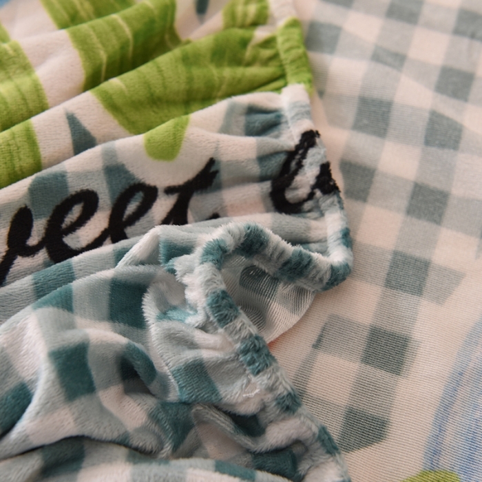 91家纺网 家纺一手货源 找家纺 甜之梦 2025新款水晶绒单品床笠 格子三瓣花