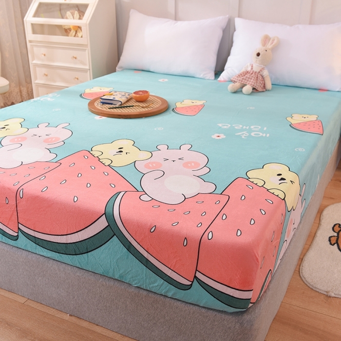 91家纺网 家纺一手货源 找家纺 甜之梦 2025新款水晶绒单品床笠 西瓜熊