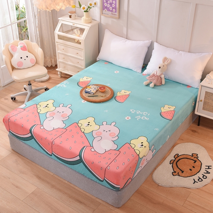 91家纺网 家纺一手货源 找家纺 甜之梦 2025新款水晶绒单品床笠 西瓜熊