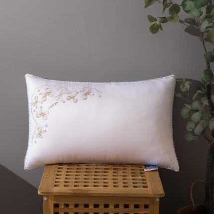 91家纺网 家纺一手货源 找家纺 （总）枕之坊 2021新款蝴蝶结羽丝枕48×74cm