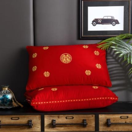 91家纺网 家纺一手货源 找家纺 枕之坊 2021新款大红婚庆羽丝枕a48×74cm