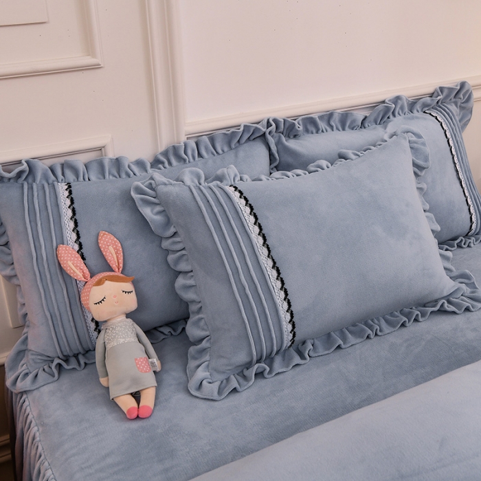 91家纺网 家纺一手货源 找家纺 绒兔兔 2021牛奶绒韩版揪花床裙四件套 潮蓝