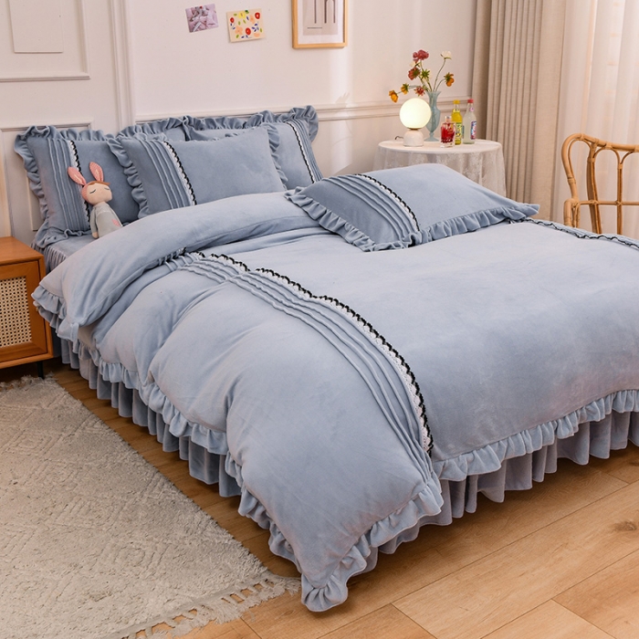 91家纺网 家纺一手货源 找家纺 绒兔兔 2021牛奶绒韩版揪花床裙四件套 潮蓝