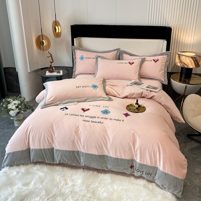 91家纺网 家纺一手货源 找家纺 澳梵 2021【艾利克斯】婴儿绒轻奢风刺绣四件套 艾利克斯-粉